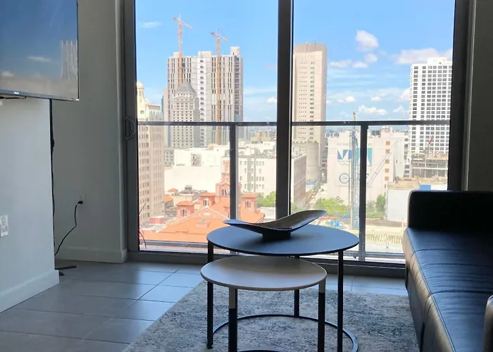 Brand New Modern 1 Bedroom Unit Downtown