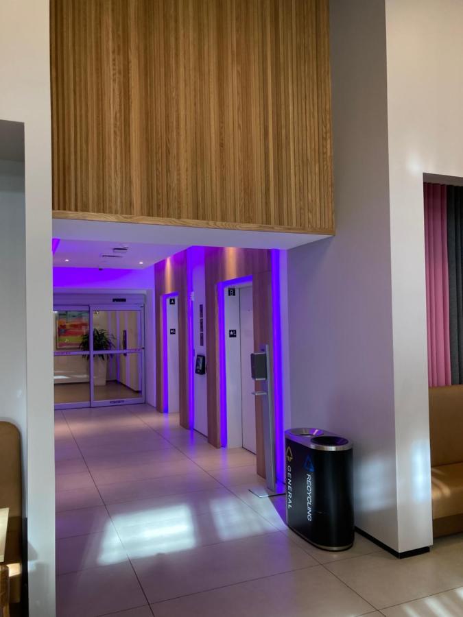 Brand New Modern 1 Bedroom Unit Downtown Appartamento *