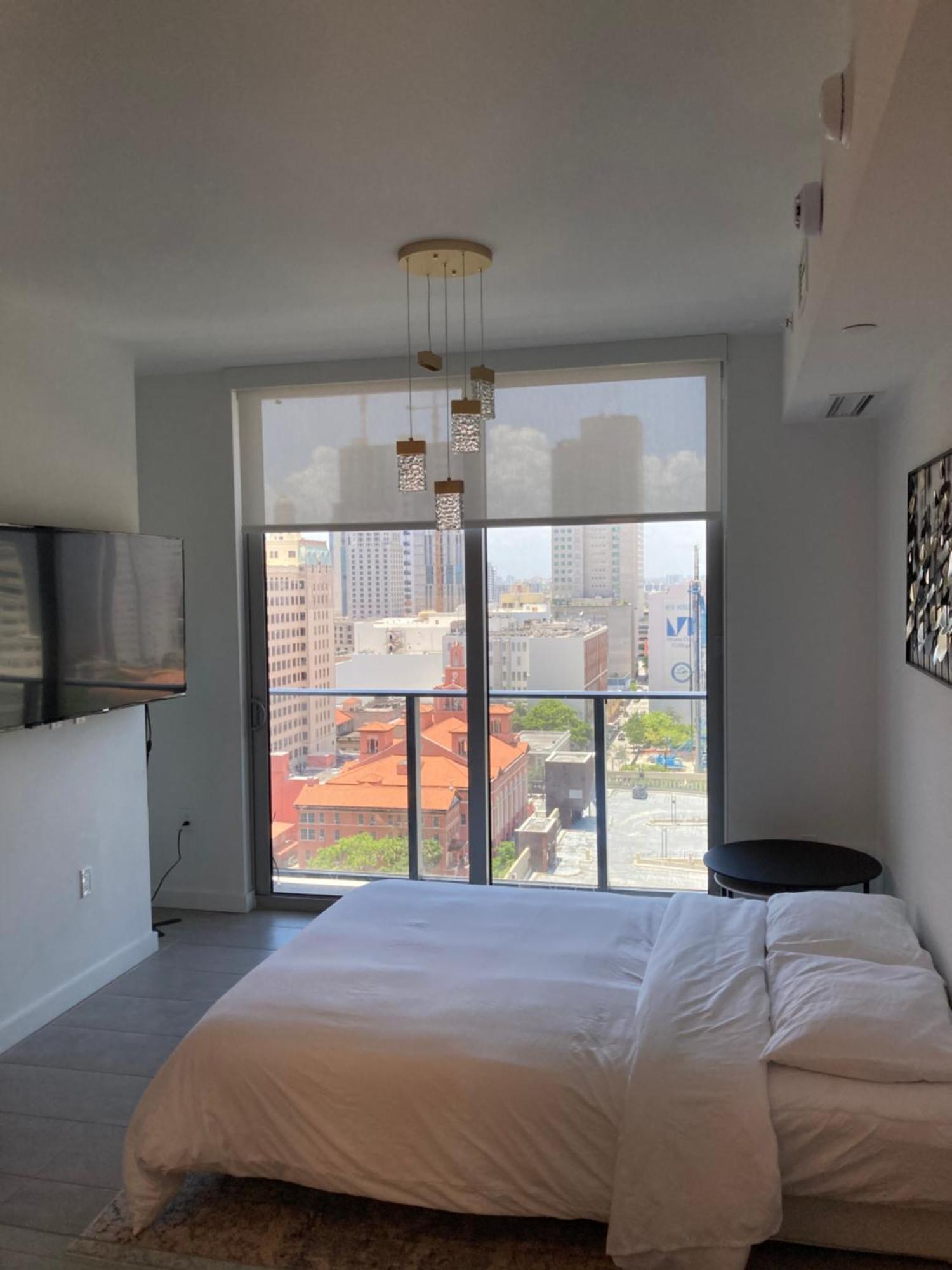 Brand New Modern 1 Bedroom Unit Downtown Appartamento *