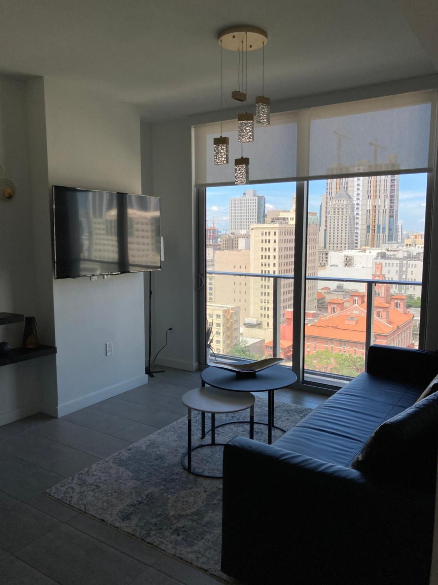 Brand New Modern 1 Bedroom Unit Downtown Appartamento *