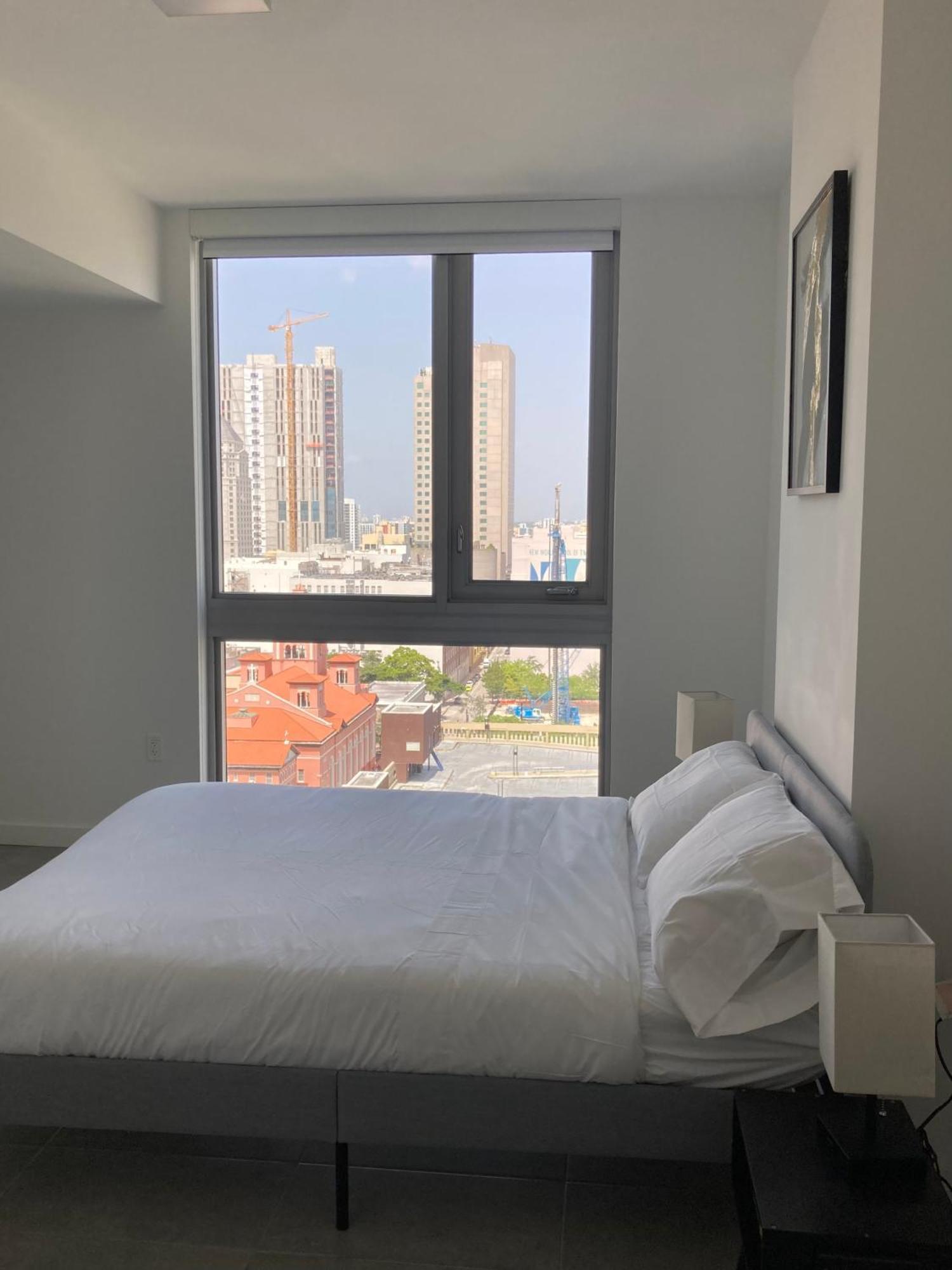 Brand New Modern 1 Bedroom Unit Downtown Appartamento