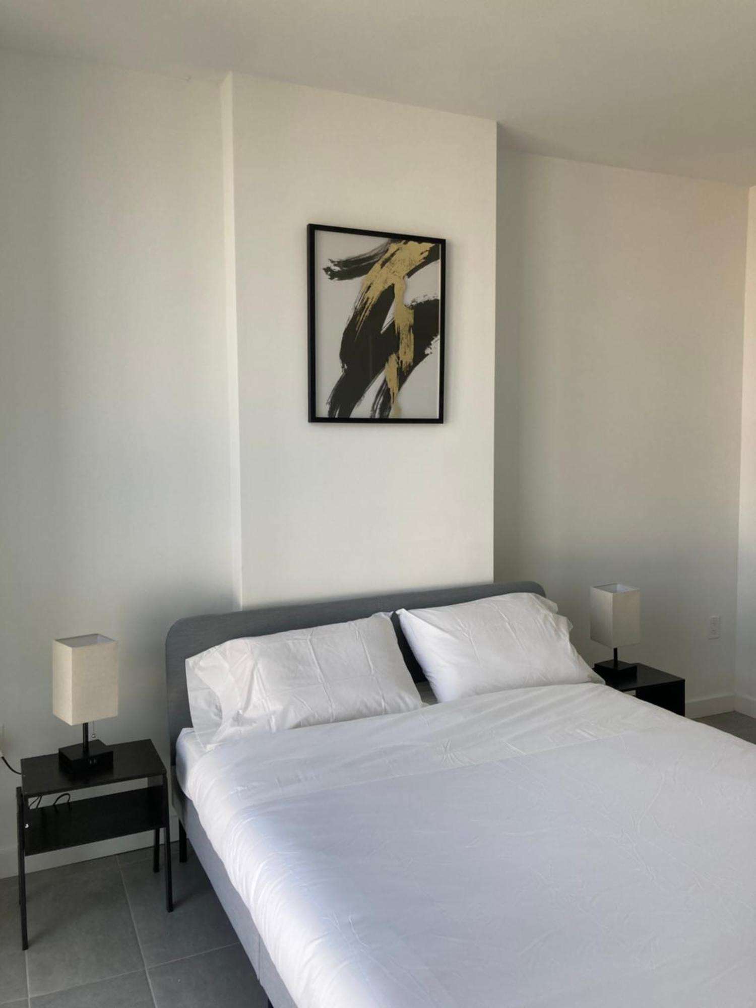 Brand New Modern 1 Bedroom Unit Downtown Appartamento